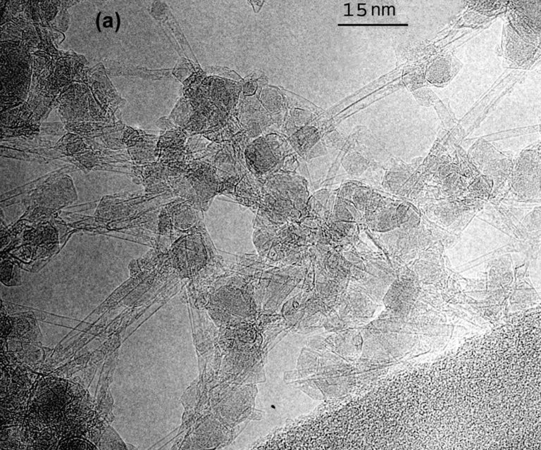 Échantillon de nanotubes monofeuillets de nitrure de bore synthétisés par vaporisation laser CO2 continu.