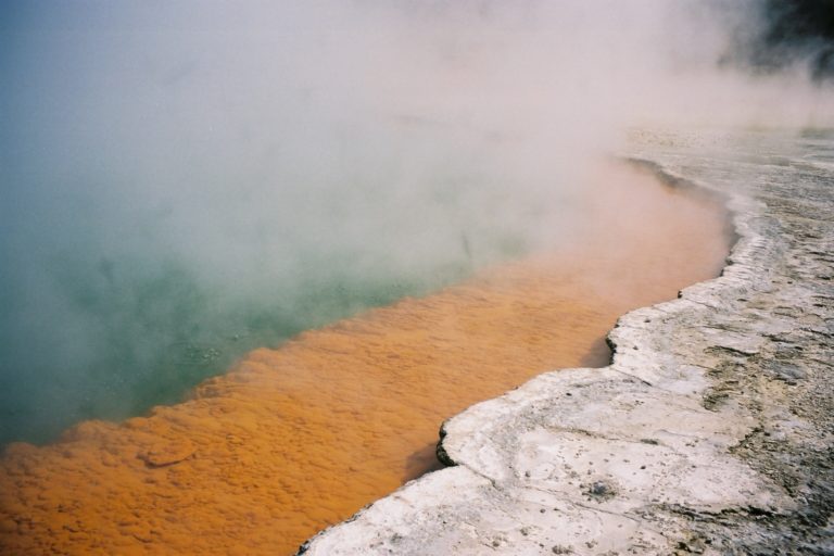 Nouvelle Zélande, zone hydrothermale de Rotorua :